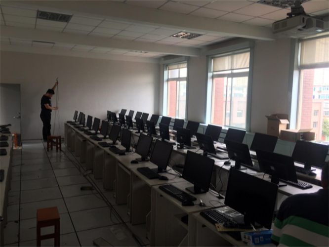 持续地致力，不懈地奋斗