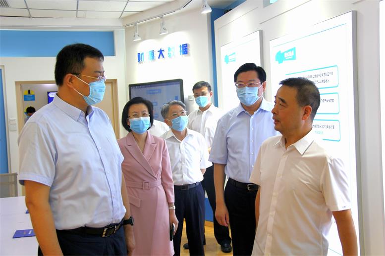 副省长高涛光临J9集团国际站信息视察调研